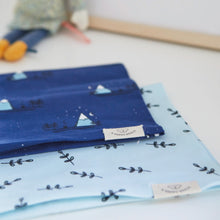 Cargar imagen en el visor de la galería, Autumn leaves