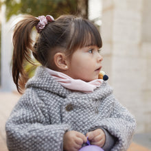 Cargar imagen en el visor de la galería, Soft pink + pompom