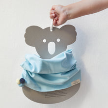 Cargar imagen en el visor de la galería, Sky blue + pompom