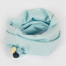 Cargar imagen en el visor de la galería, Sky blue + pompom